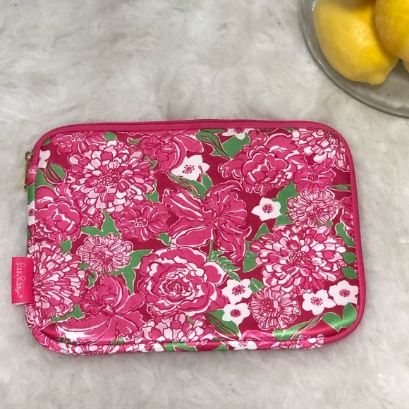 Lilly Pulitzer Handbags - Lilly Pulitzer iPad sleeve